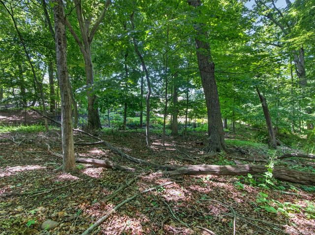 9 East Place, Suffern, NY 10901