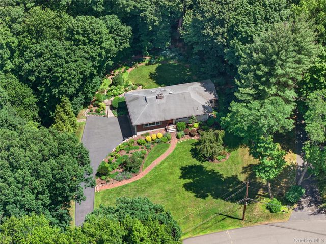 9 East Place, Suffern, NY 10901