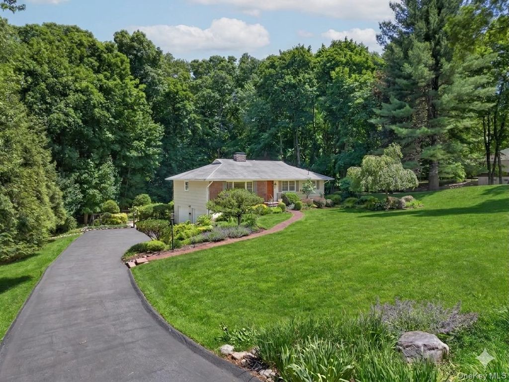 9 East Place, Suffern, NY 10901