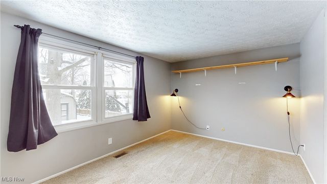 396 Hiwood Avenue, Munroe Falls, OH 44262