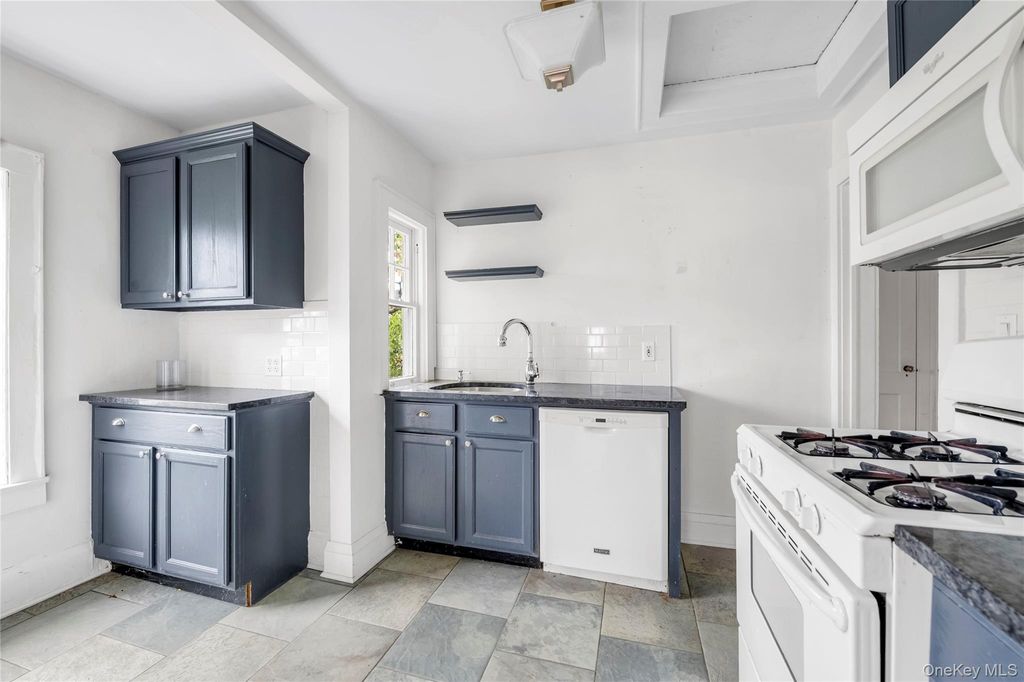 211-11 34th Avenue, Bayside, NY 11361 — photo 3