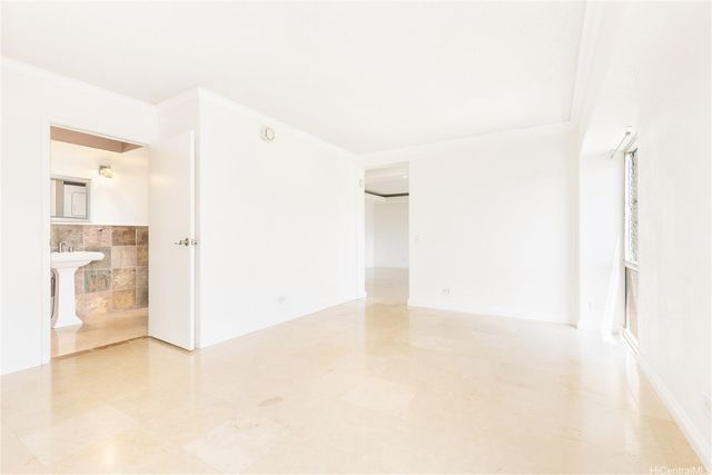 430 Keoniana Street 1305, Honolulu, HI 96815