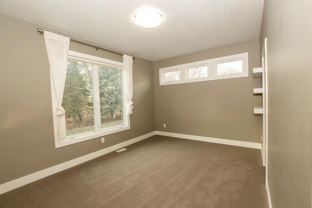 8310 Sky View Circle, West Des Moines, IA 50266