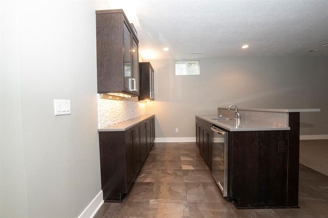 8310 Sky View Circle, West Des Moines, IA 50266