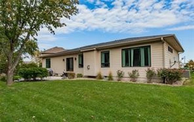 8310 Sky View Circle, West Des Moines, IA 50266