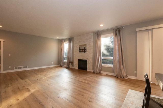 8310 Sky View Circle, West Des Moines, IA 50266