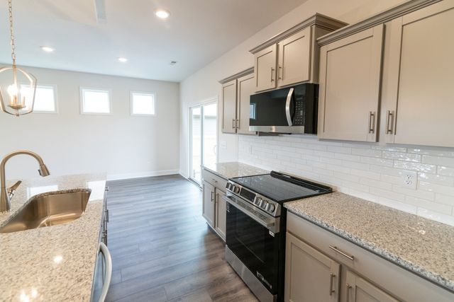 17 Miller Farm, Clarksville, TN 37043