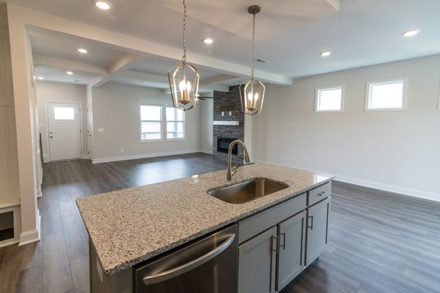 17 Miller Farm, Clarksville, TN 37043