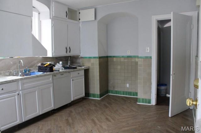 4006 Marcus Ave, St Louis, MO 63115