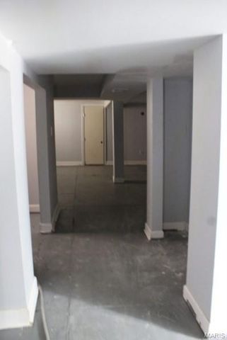 4006 Marcus Ave, St Louis, MO 63115