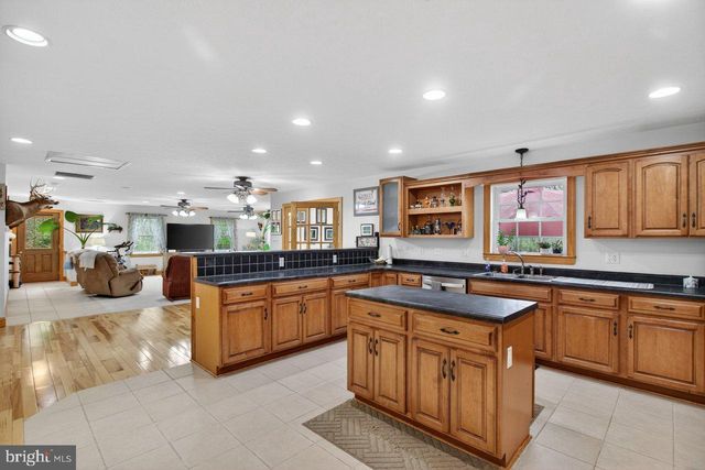 550 MASH LN, Edinburg, VA 22824