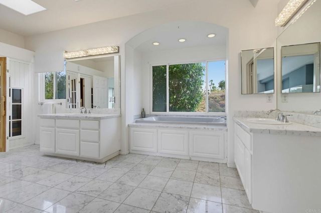 13427 Hilltop Place, Valley Center, CA 92082