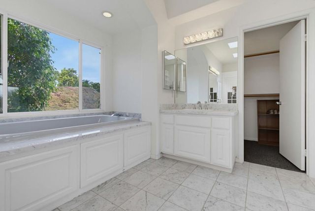 13427 Hilltop Place, Valley Center, CA 92082