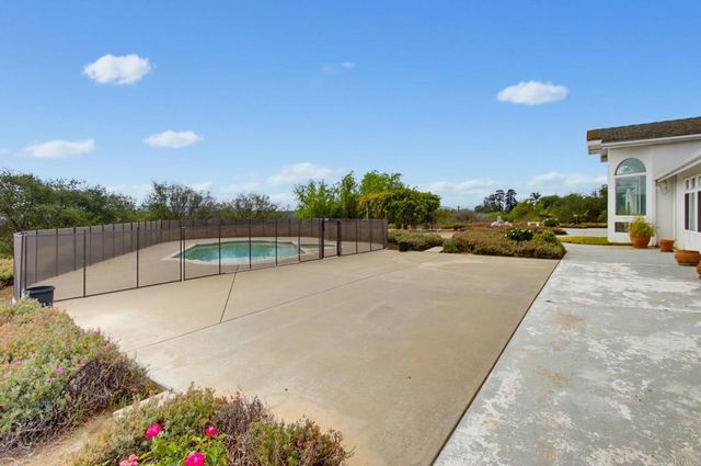 13427 Hilltop Place, Valley Center, CA 92082