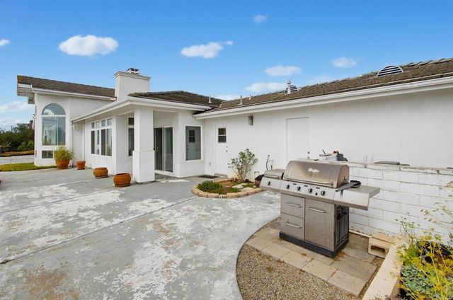 13427 Hilltop Place, Valley Center, CA 92082