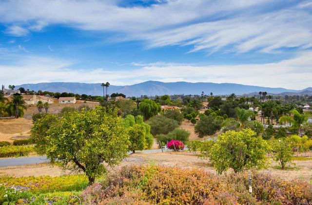 13427 Hilltop Place, Valley Center, CA 92082