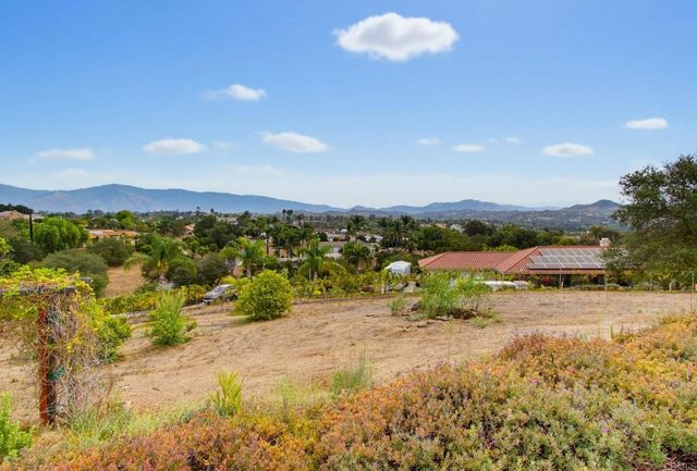 13427 Hilltop Place, Valley Center, CA 92082