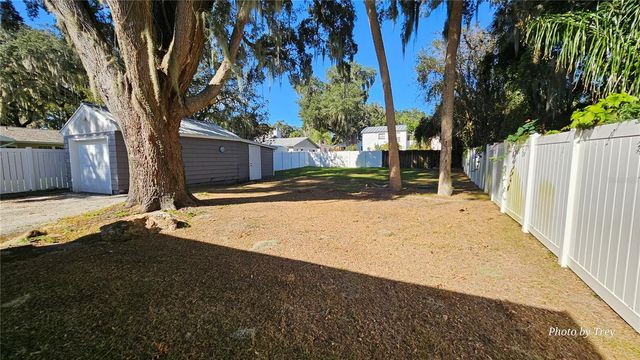 810 LAKESHORE DRIVE, Leesburg, FL 34748