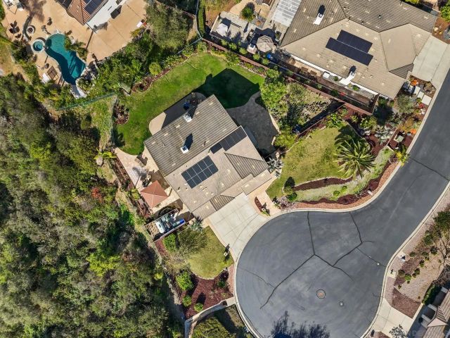 27869 Dogwood Gln, Escondido, CA 92026