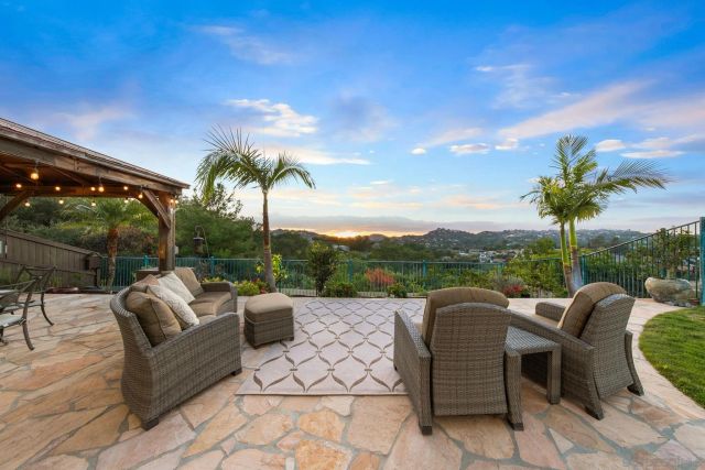 27869 Dogwood Gln, Escondido, CA 92026