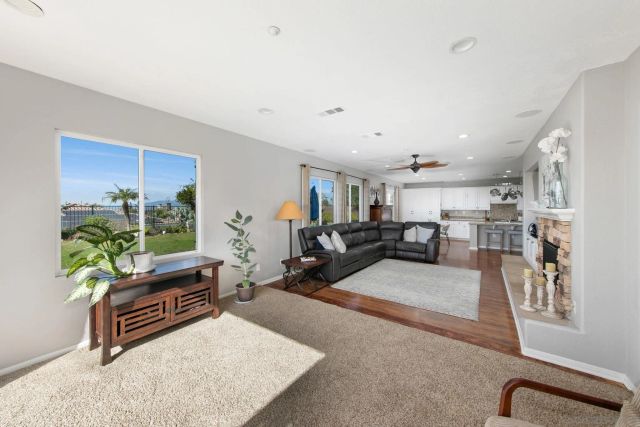 27869 Dogwood Gln, Escondido, CA 92026