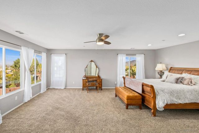 27869 Dogwood Gln, Escondido, CA 92026