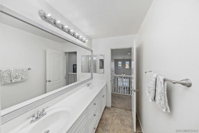 27869 Dogwood Gln, Escondido, CA 92026