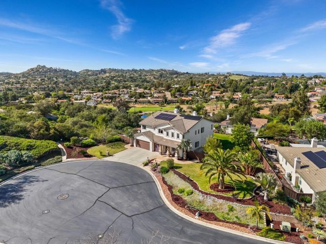 27869 Dogwood Gln, Escondido, CA 92026