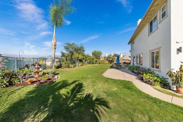 27869 Dogwood Gln, Escondido, CA 92026