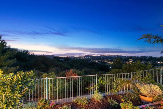 27869 Dogwood Gln, Escondido, CA 92026