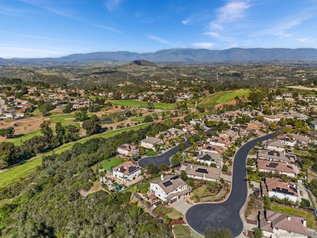 27869 Dogwood Gln, Escondido, CA 92026