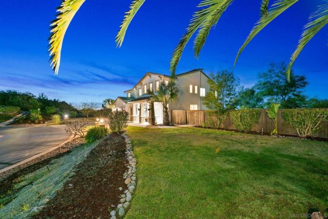 27869 Dogwood Gln, Escondido, CA 92026