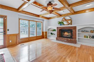 8346 Oakview Circle, Lenexa, KS 66215