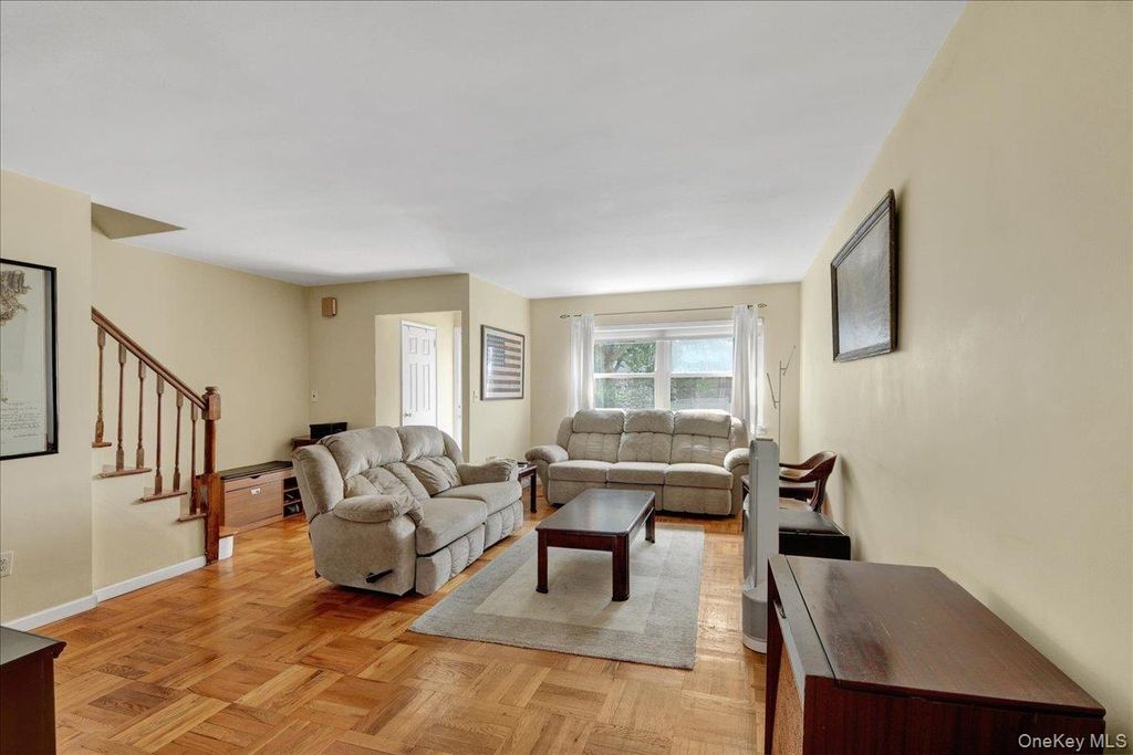 3015 Waterbury Avenue, Bronx, NY 10461 — photo 3