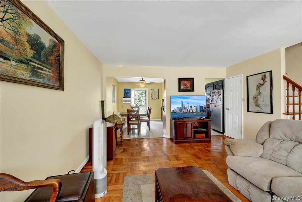 3015 Waterbury Avenue, Bronx, NY 10461 — photo 4