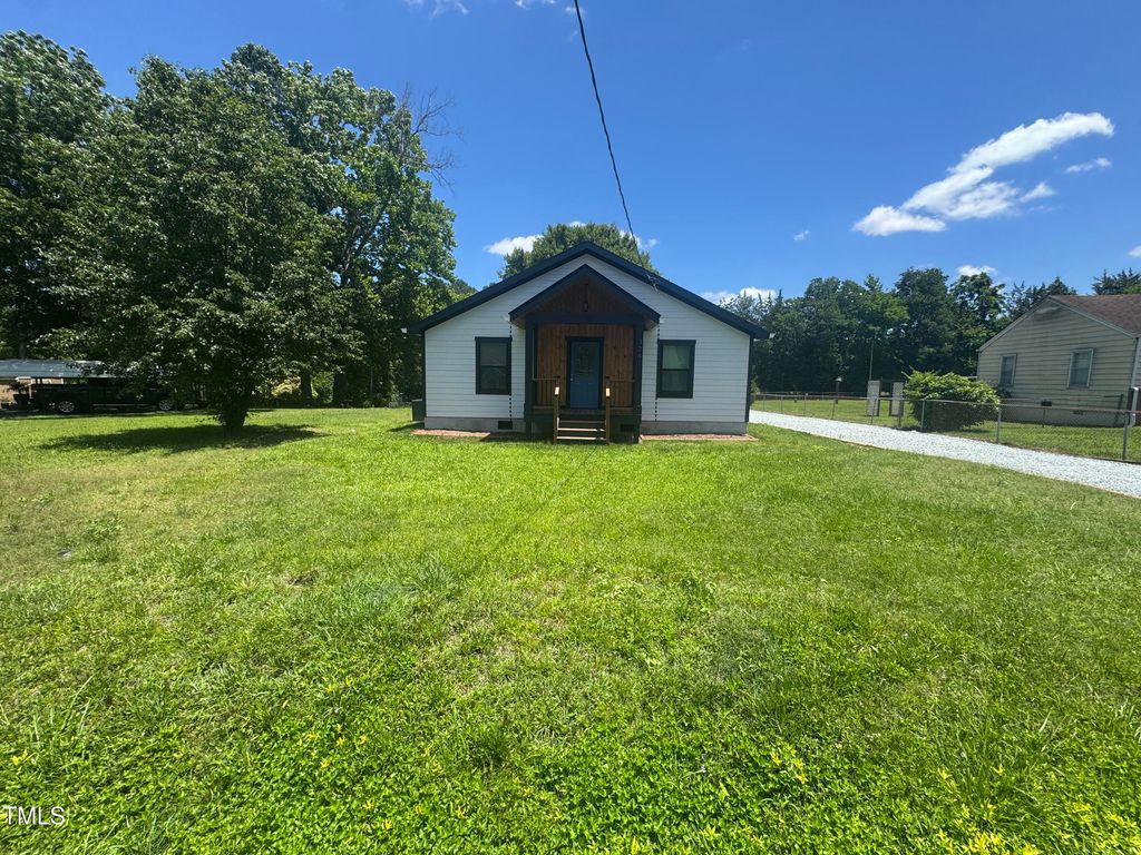 3241 Rowena, Durham, NC 27703