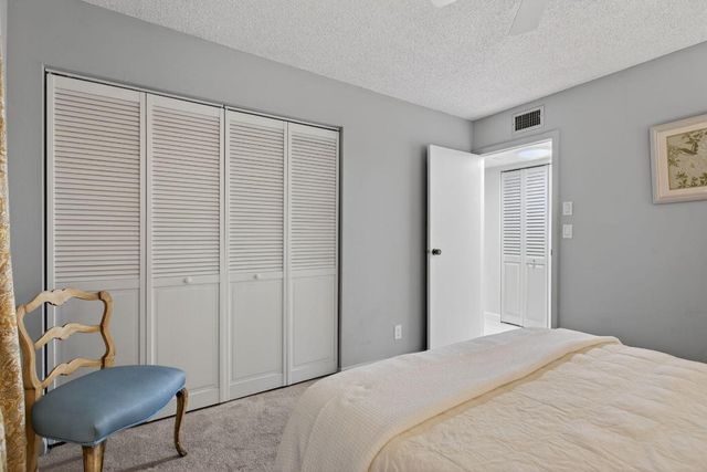 6080 NW 44th Street 214, Lauderhill, FL 33319