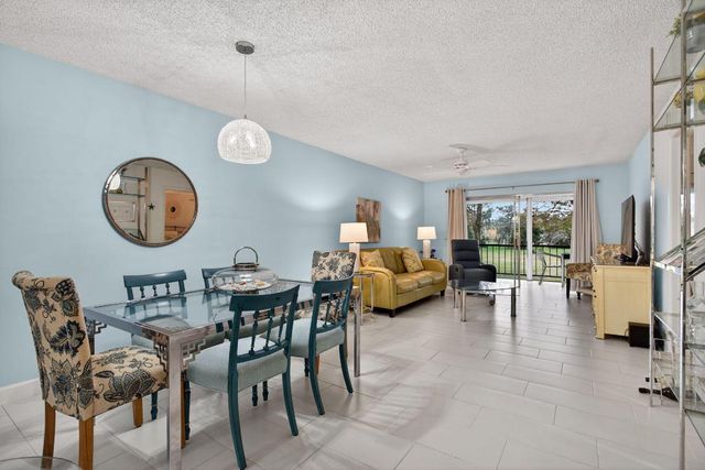 6080 NW 44th Street 214, Lauderhill, FL 33319