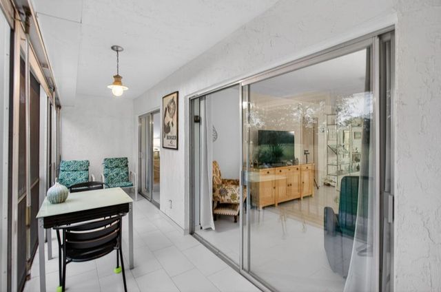 6080 NW 44th Street 214, Lauderhill, FL 33319