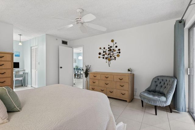 6080 NW 44th Street 214, Lauderhill, FL 33319