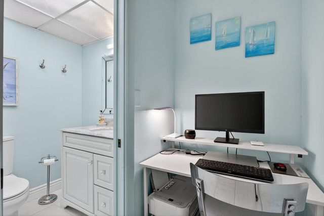 6080 NW 44th Street 214, Lauderhill, FL 33319