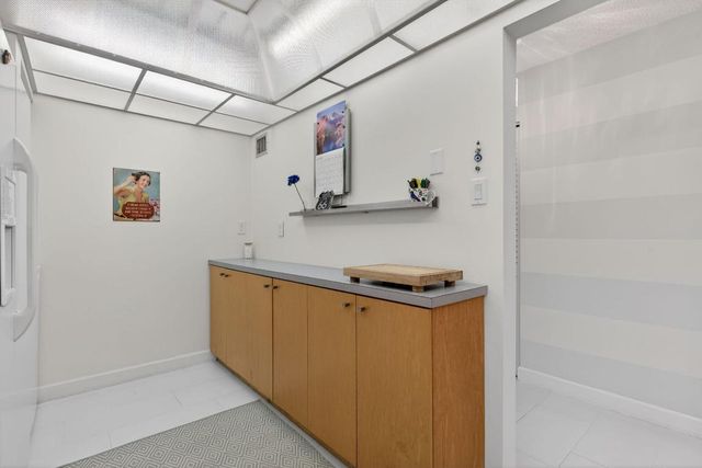 6080 NW 44th Street 214, Lauderhill, FL 33319