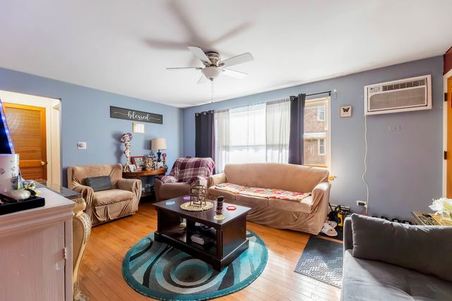 4423 Eberly Avenue, Brookfield, IL 60513