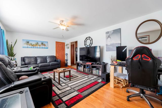 4423 Eberly Avenue, Brookfield, IL 60513