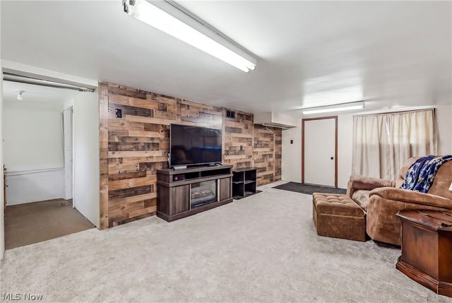 1 Wood Street, Leetonia, OH 44431