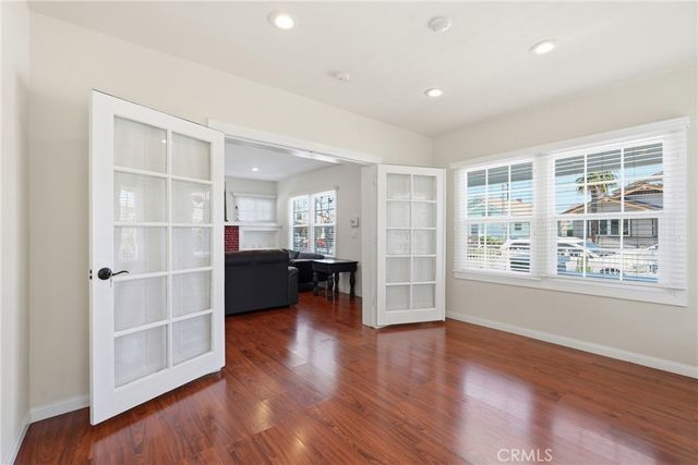 2267 Lime Avenue, Long Beach, CA 90806