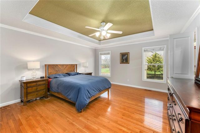 712 Rock Creek Drive, Lansing, KS 66043