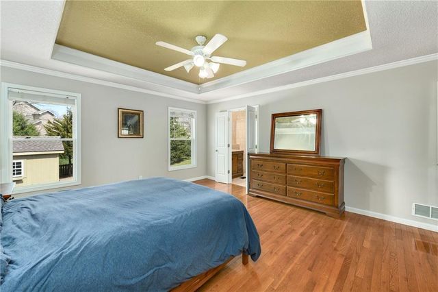 712 Rock Creek Drive, Lansing, KS 66043