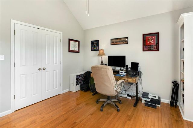 712 Rock Creek Drive, Lansing, KS 66043
