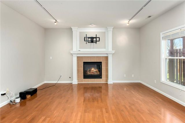 712 Rock Creek Drive, Lansing, KS 66043